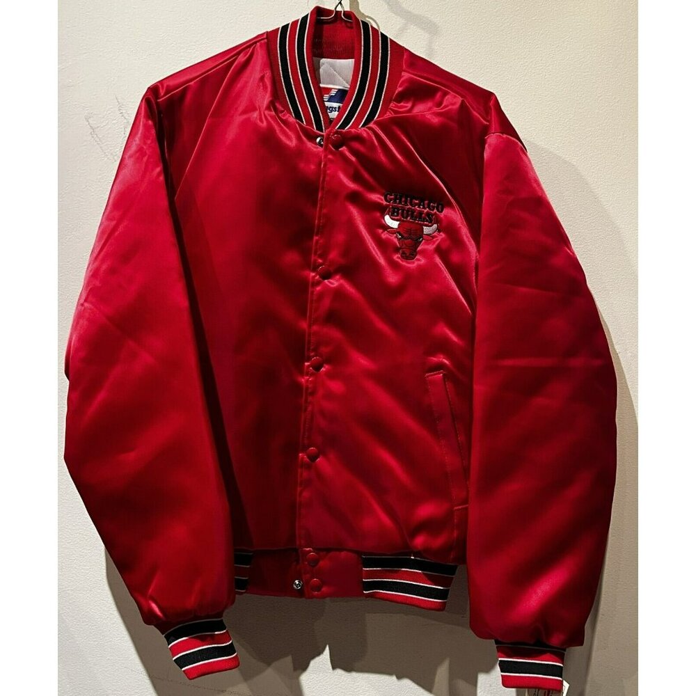 VINTAGE SWINGSTER CHICAGO BULLS SATIN JACKET MENS SIZE S NWT Dead stock new